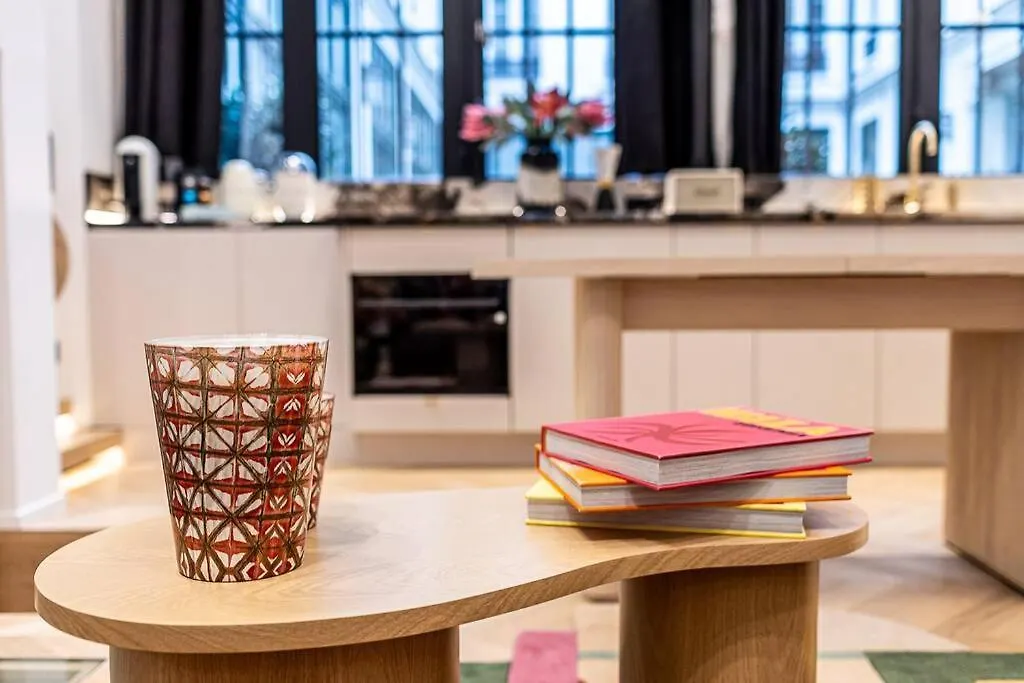 B Luxe Triplex, Cinema Near Place Des Vosges Ac Apartment *