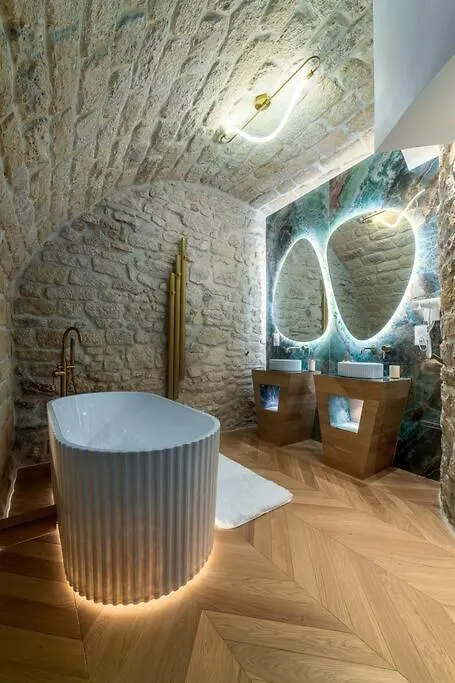 B Luxe Triplex, Cinema Near Place Des Vosges Ac Apartamento *