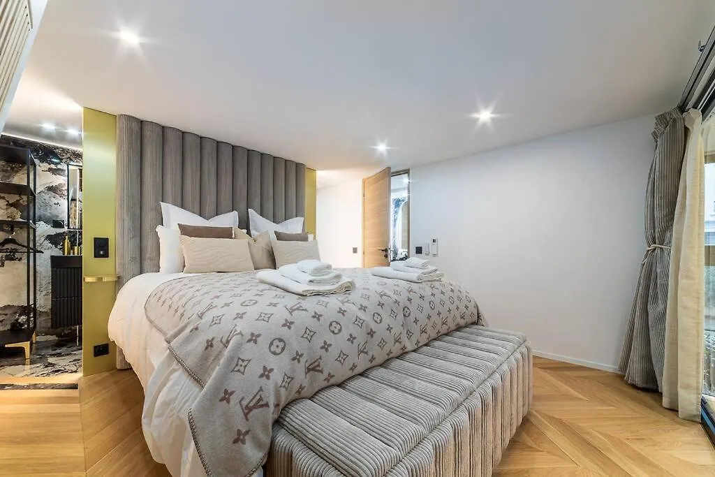 B Luxe Triplex, Cinema Near Place Des Vosges Ac Apartamento